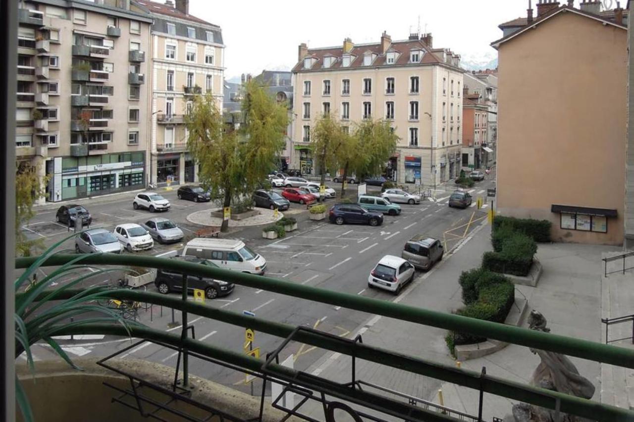 #H3 Le Fantasque City-Center Shops Nearby T2 Grenoble Bagian luar foto