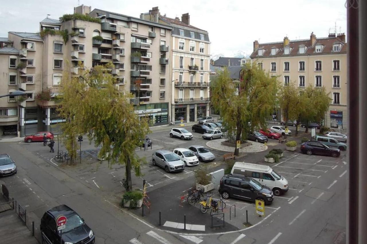 #H3 Le Fantasque City-Center Shops Nearby T2 Grenoble Bagian luar foto